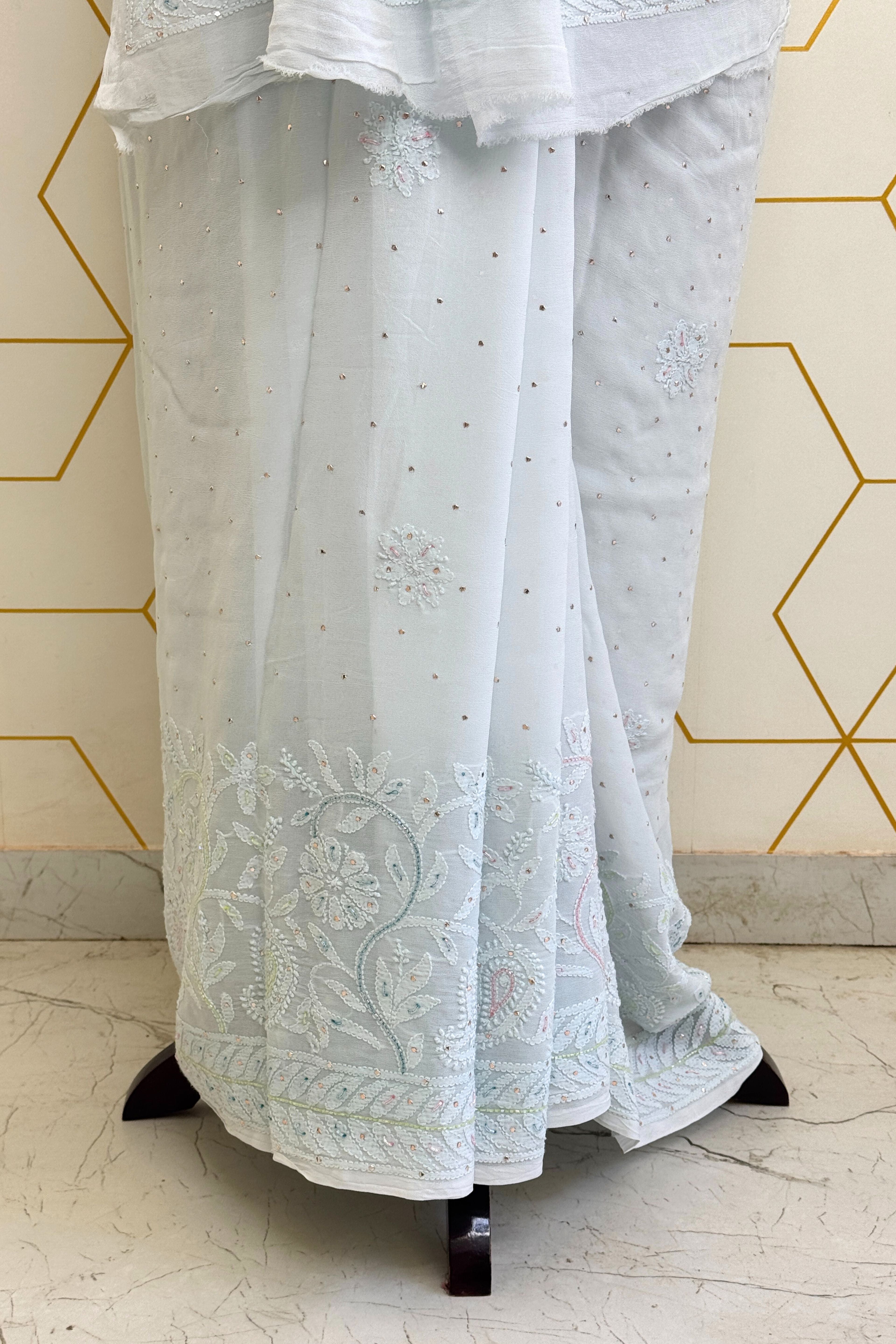 GEORGETTE CUT-DANA CHIKANKARI SAREE